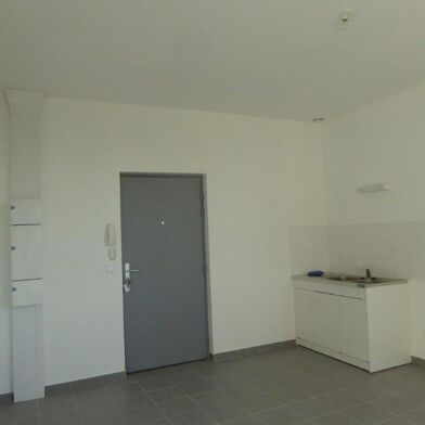 Appartement 2 pièces 855 €