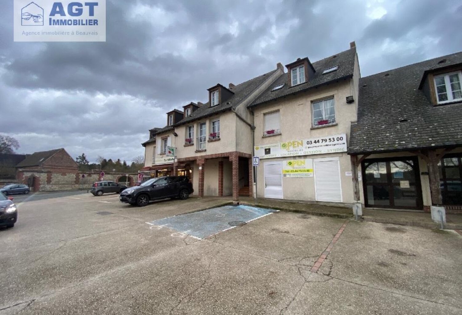 MILLY SUR THERAIN — photo 1