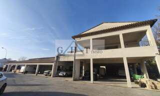 Local industriel  742 m² à vendre à Tourrettes (83440)