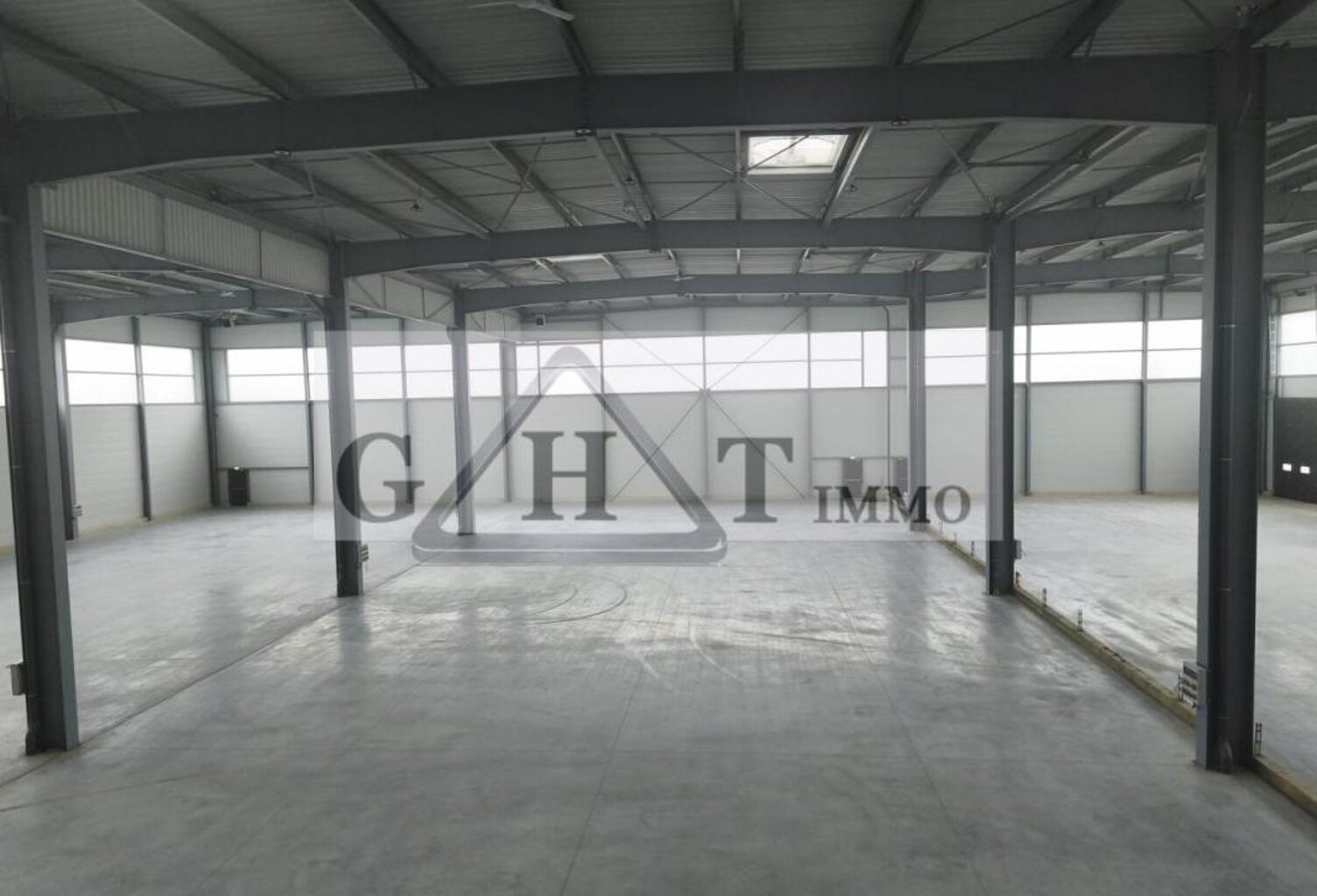 3428 M² ENTREPOT BUREAUX NEUF A LOUER A TORCY — photo 1