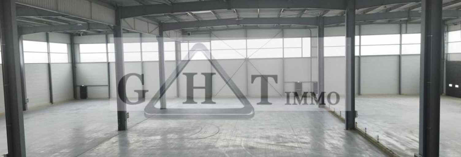 Local industriel  3428 m² à louer à Torcy (77200)