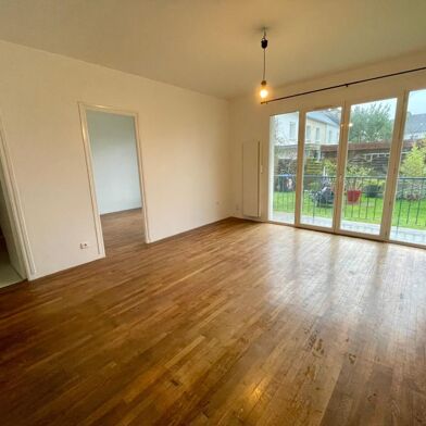 Appartement 4 pièces 1042 €