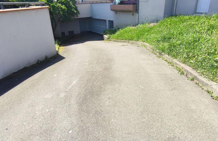 Parking / box Tarbes — photo 5