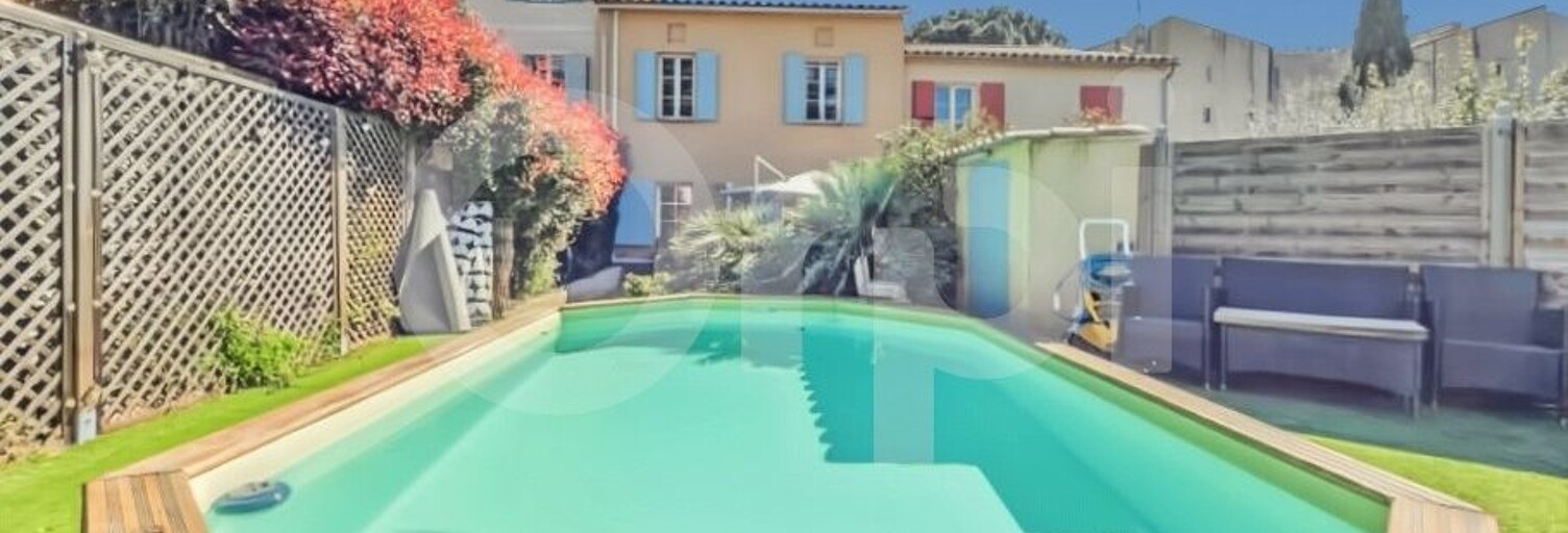 Maison 5 Pièces 107 m² à louer à Collobrières (83610)