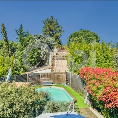 Maison 5 pièces 1230 €