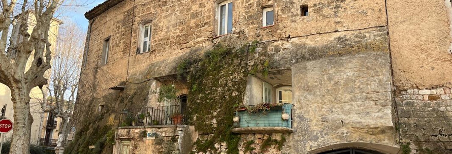 Appartement 5 Pièces 146 m² à vendre à Villecroze (83690)