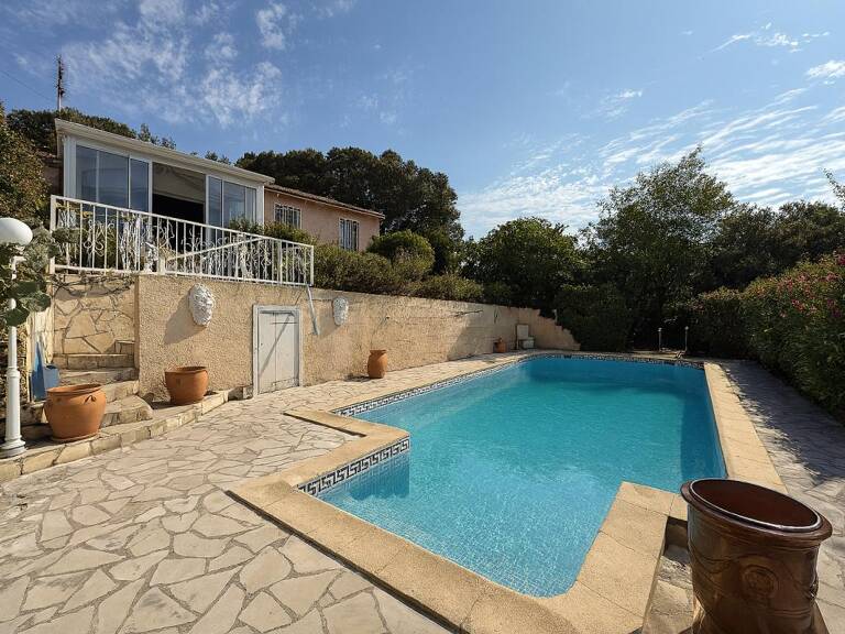 Villa avec piscine et garage à Faugères — photo 1