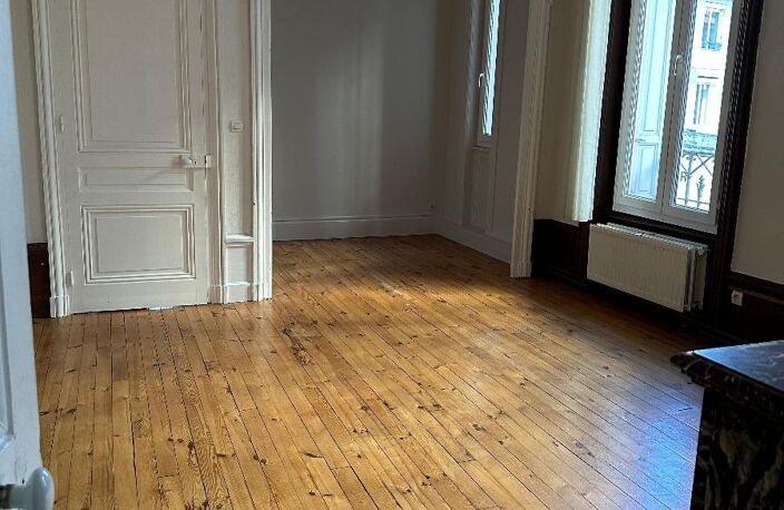 Location appartement 4 pièces 101 m² à Saint-Étienne (42000) — photo 2