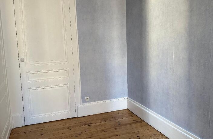 Location appartement 4 pièces 101 m² à Saint-Étienne (42000) — photo 4