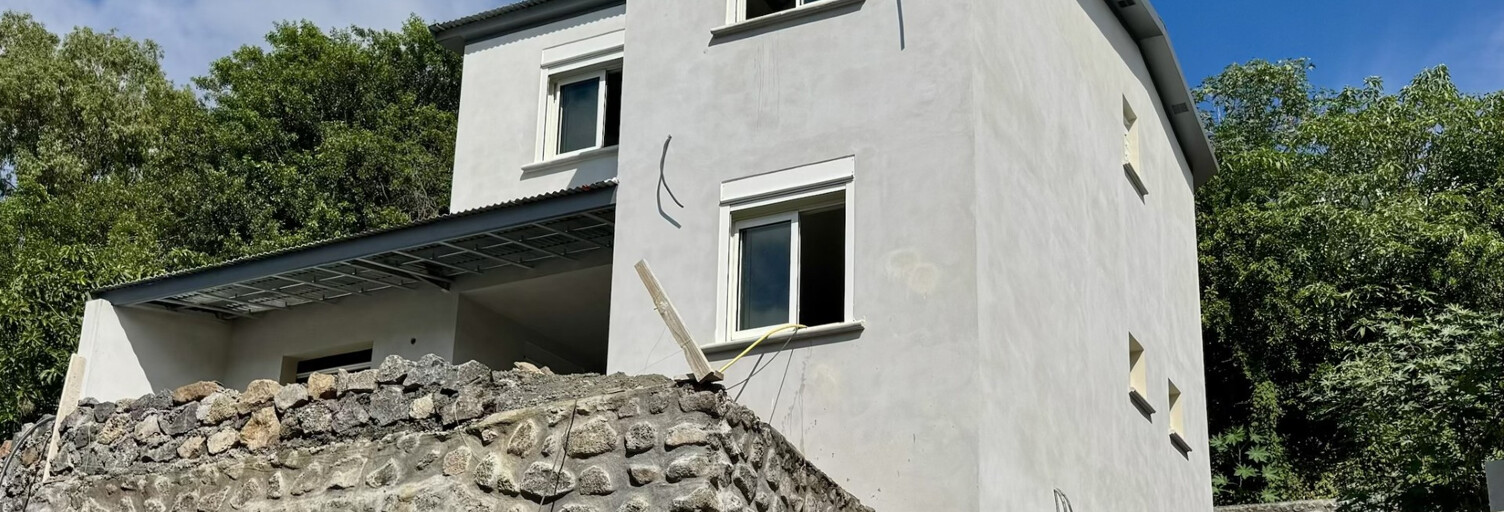 Maison 5 Pièces 90 m² à vendre à Saint-Pierre (97410)