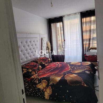 Appartement 3 pièces 830 €