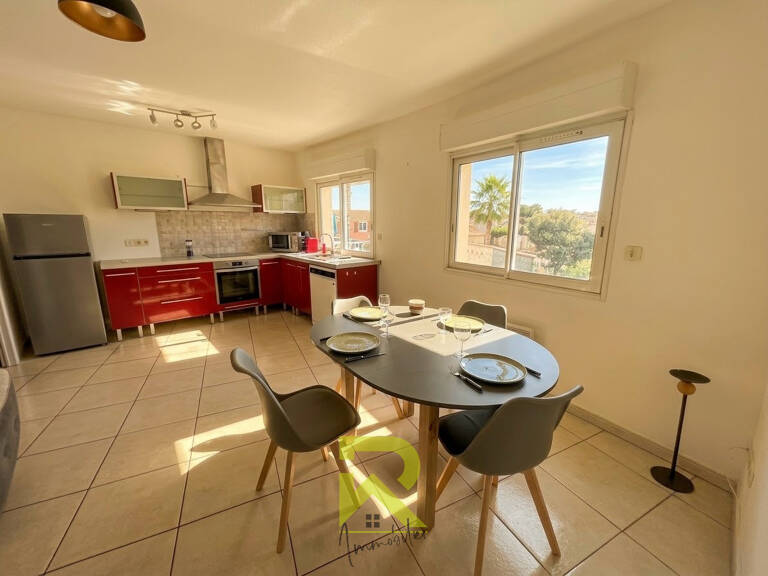 Appartement T3 lumineux avec terrasse, vue arborée et parkin — photo 1