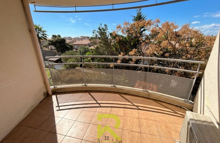 Appartement T3 lumineux avec terrasse, vue arborée et parkin — photo 2