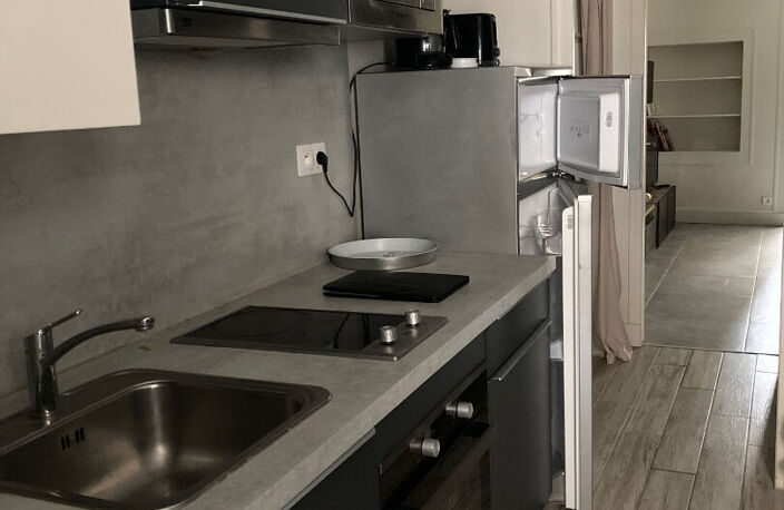 A VENDRE LA ROCHELLE STUDIO CENTRE VILLE — photo 3
