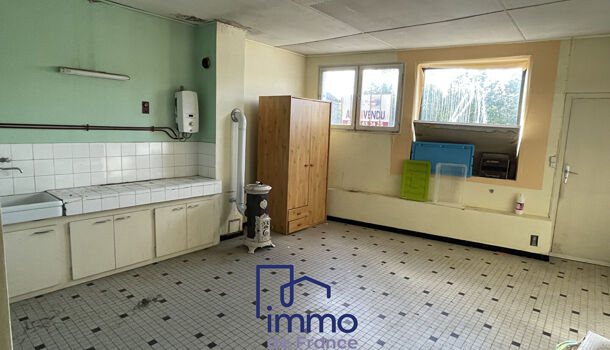 Local d'activit&eacute;s 2 pièces  à vendre Villefranche-de-Rouergue 12200