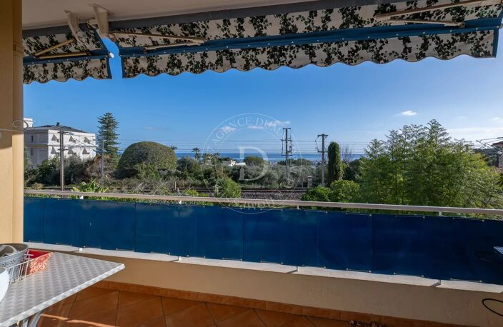 3 pièces de 90 m2 avec terrasse, vue mer et parking — photo 2