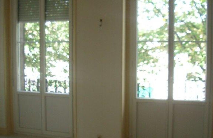 EXCLUSIF - Secteur Barrière Pessac / Barrière St Genès - Imm — photo 2