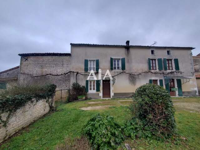 Charmante maison de village à Aunac-sur-Charente — photo du bien