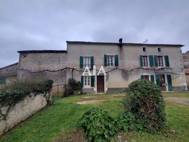 Charmante maison de village à Aunac-sur-Charente — photo 1
