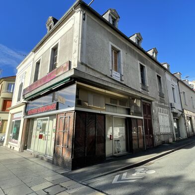 Appartement 8 pièces 130000 €