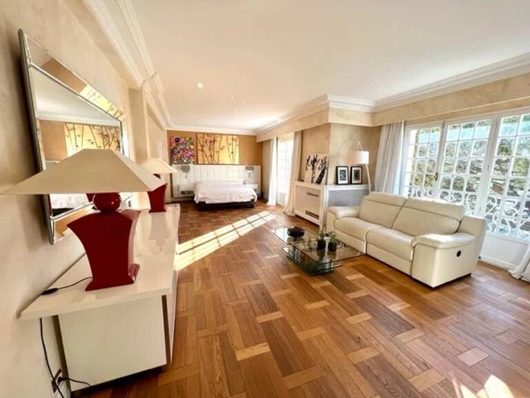 VILLA 386 m² dans domaine privé — photo 1