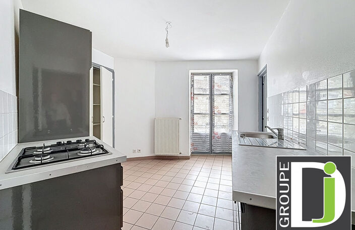 Maison sur 2 niveaux avec grand garage — photo 4