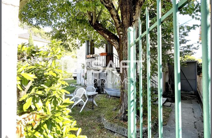 Maison années 30 à réinventer, fort potentiel. — photo 2