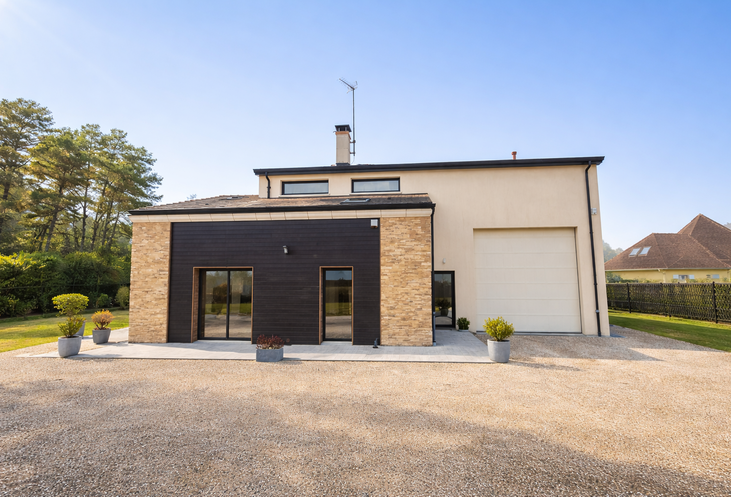 Exclusivité-Propriété de caractère avec piscine intérieure, — photo 1