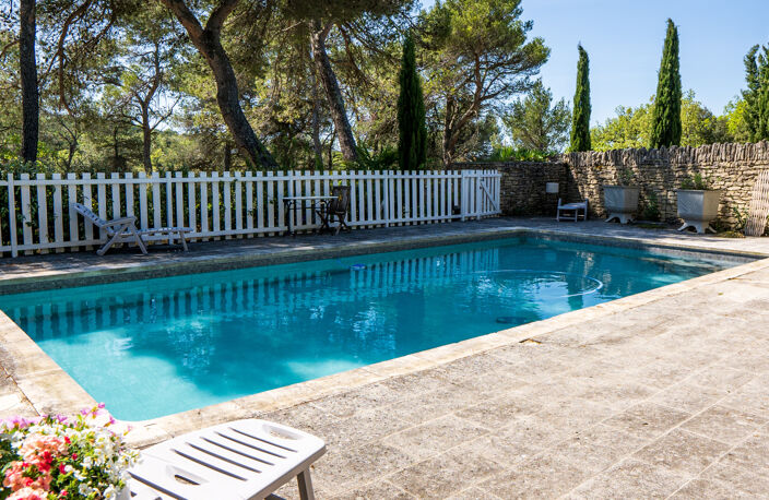 Dept 84 - Murs - Propriété en pierre apparente 360 m2 habita — photo 4