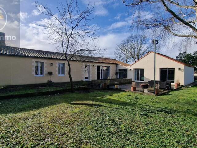 Longère de 157m² rénovée - charme et modernité au cœur d’un écrin de verdure — photo du bien