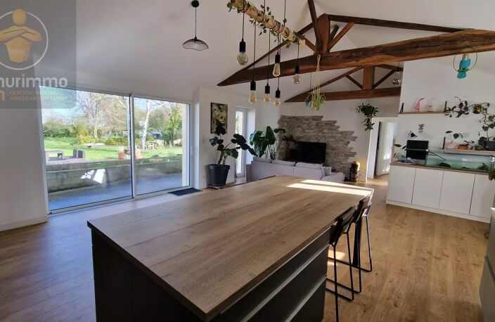 Longère de 157m² rénovée - charme et modernité au cœur d’un écrin de verdure — photo 3