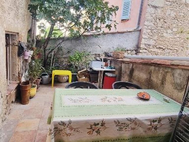 Affaire Draguignan centre F3 95m 1étage traversant terrasse — photo du bien