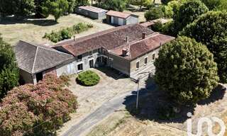 Maison 8 Pièces 270 m² à vendre à Bessac (16250)