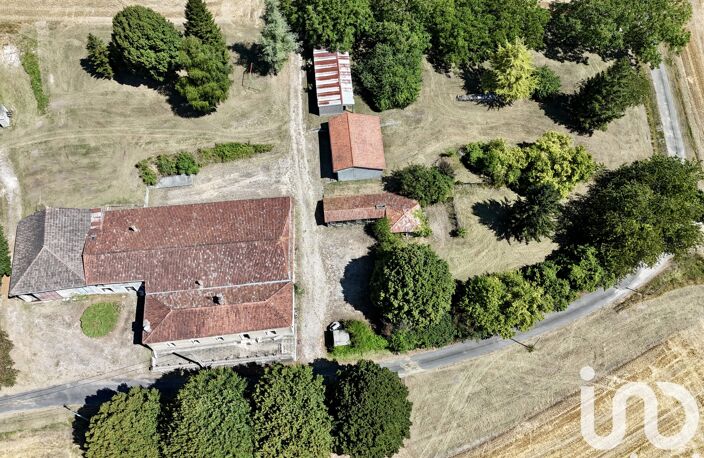 Vente Maison/villa 8 pièces — photo 2