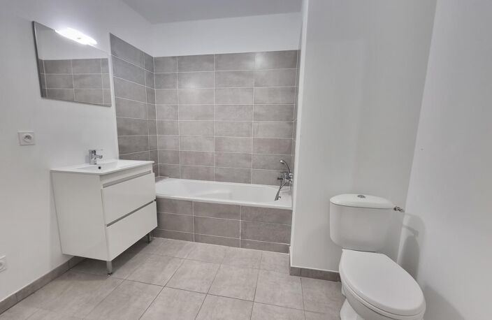 Location appartement 2 pièces 38 m² à Chasse-sur-Rhône (38670) — photo 3