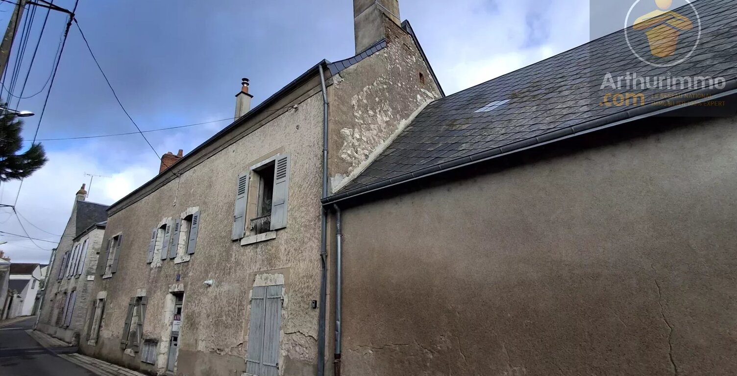 Maison de charme à réinventer à Beaugency, 156 m², 2 chambres — photo 1