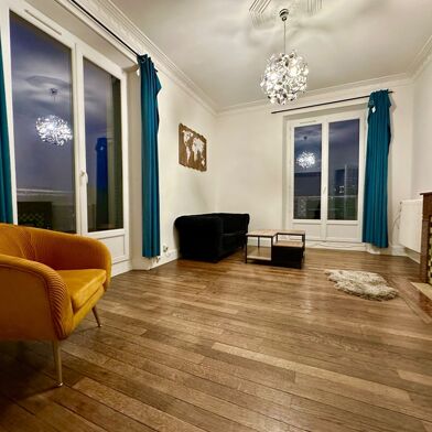 Appartement 2 pièces 745 €