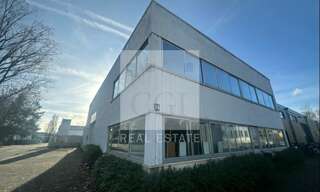 Bureau  80 m² à louer à Champagne-au-Mont-d'Or (69410)