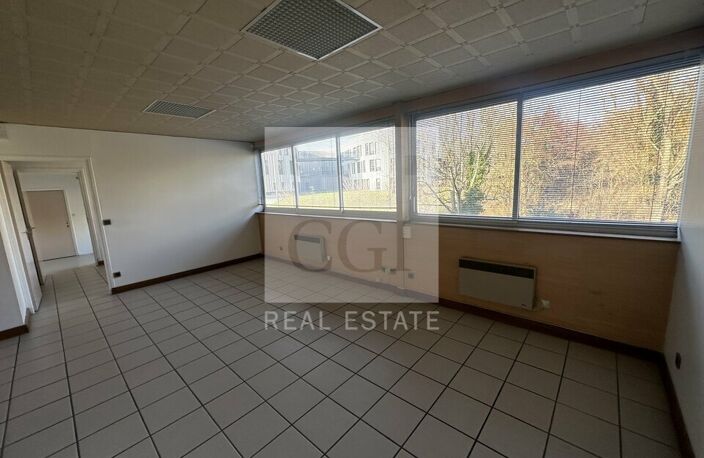 BUREAUX à LOUER — photo 4