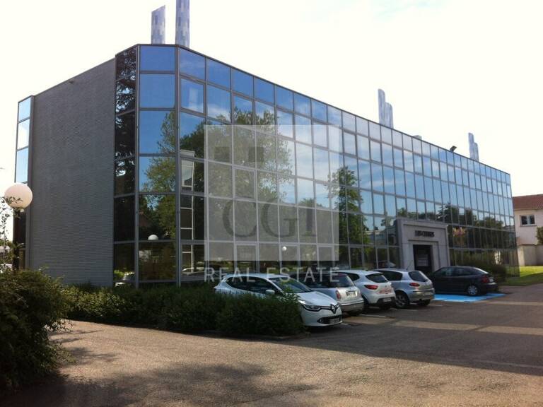 BUREAUX à LOUER — photo 1