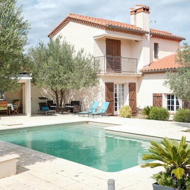 Maison 10 pièces 1050000 €