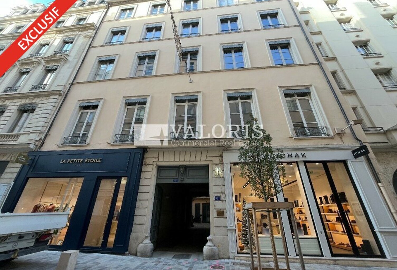 BUREAUX à LOUER — photo 1