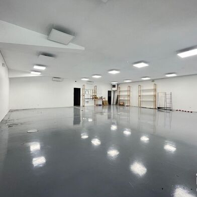 Commerce  260000 €