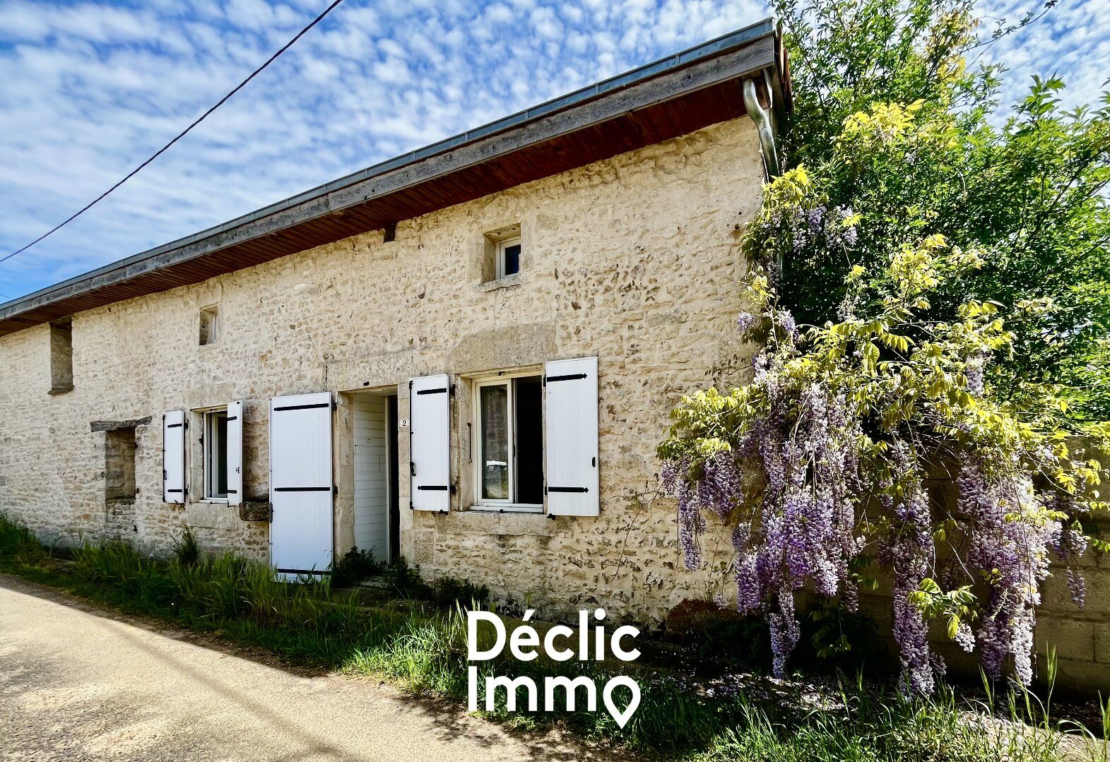 Villa / Maison  T6 à vendre Saint-Sauvant 86600