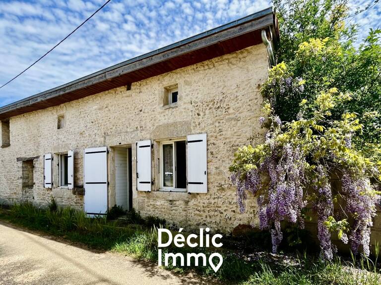 Maison en pierre de 160 m² avec fort potentiel — photo 1