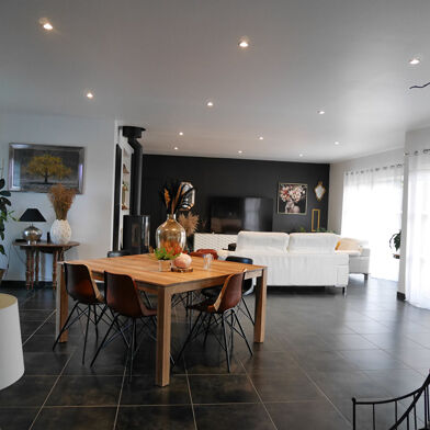 Maison 5 pièces 450000 €