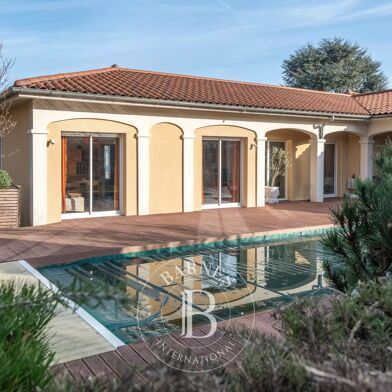 Maison 7 pièces 1090000 €