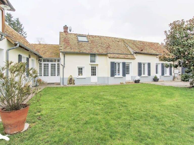 Maison de bourg de 7 pièces principales — photo 1