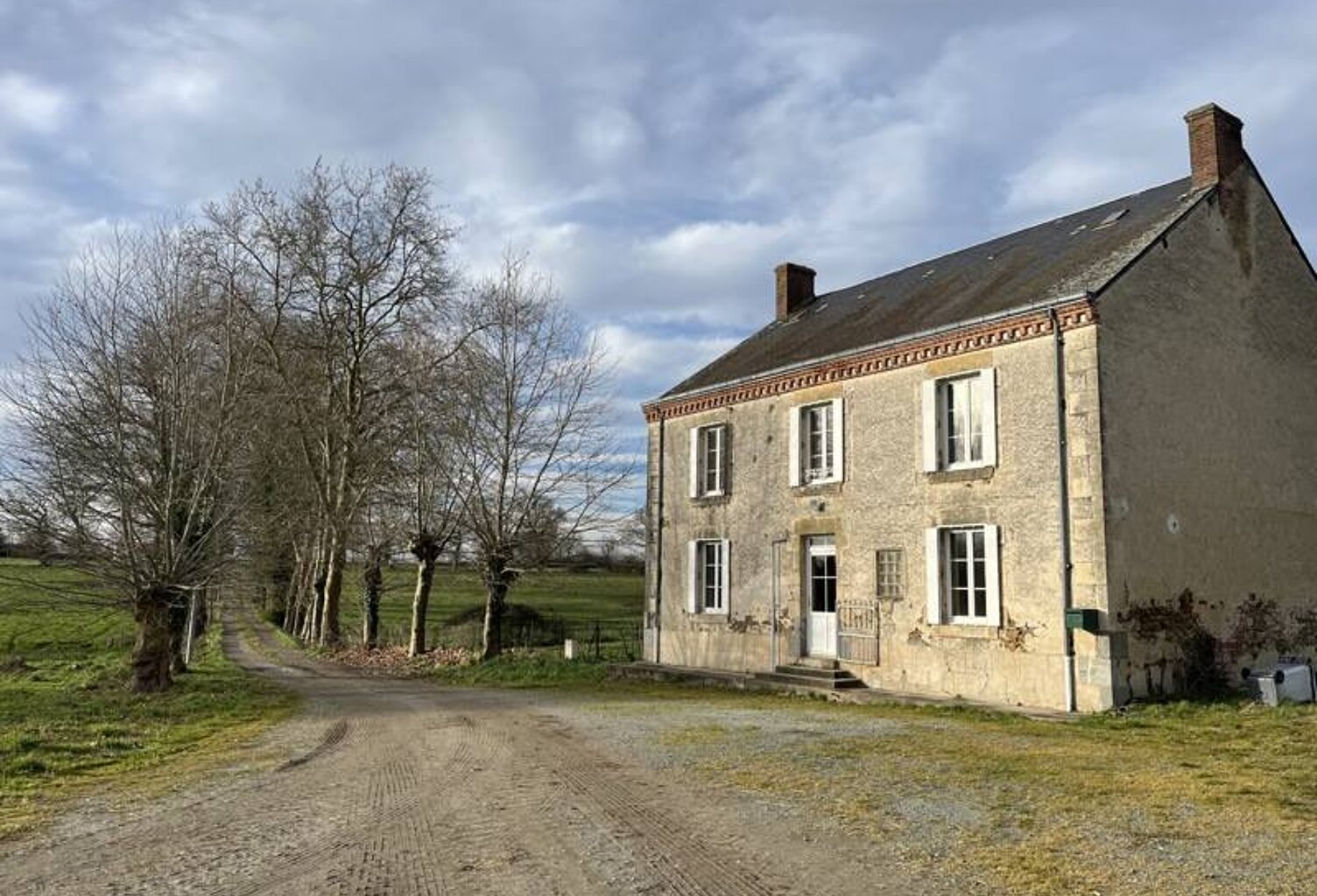 Propriété Agricole de 9 pièces principales — photo 1