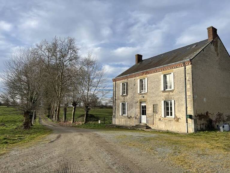 Propriété Agricole de 9 pièces principales — photo 1